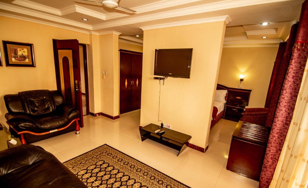 דאר א-סאלאם Urban Rose Hotel & Apartments מראה חיצוני תמונה