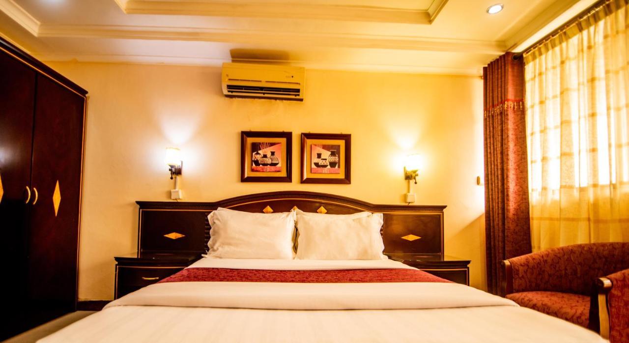 דאר א-סאלאם Urban Rose Hotel & Apartments מראה חיצוני תמונה